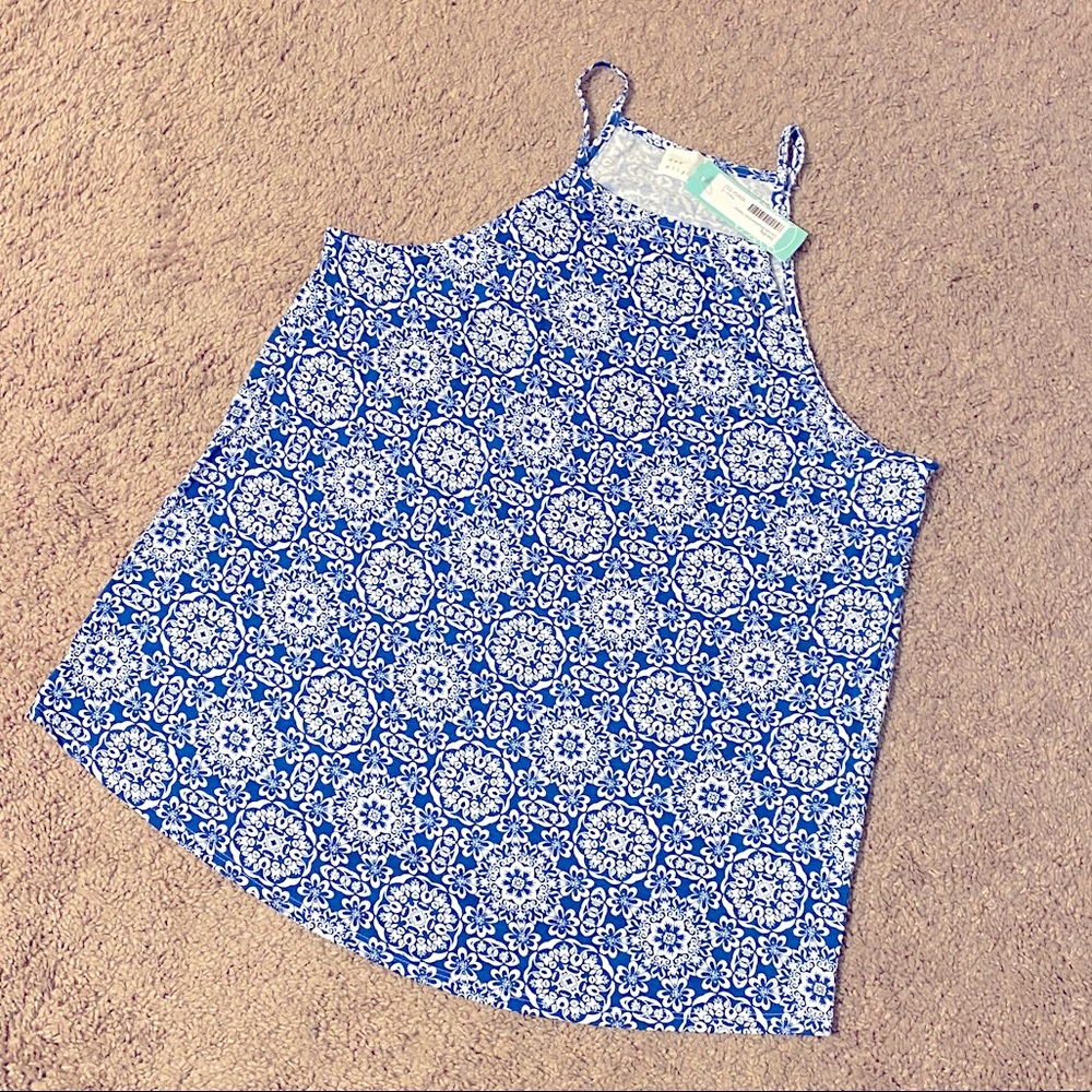 NEW WITH TAGS Blue and White Tank Stitchfix Sz L